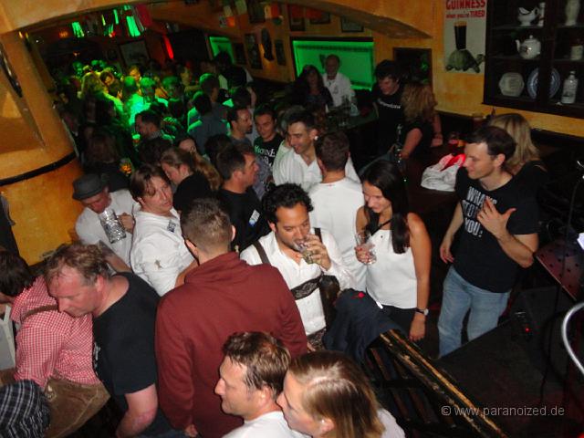2015 Wiesn Anstich 041.jpg - Doch a bisserl voll...